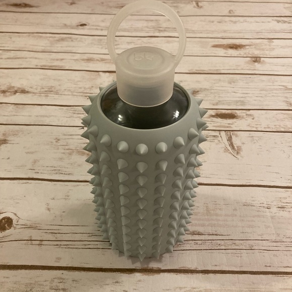 BKR Water Bottle Spiked London Gray Sleeve - Picture 1 of 7